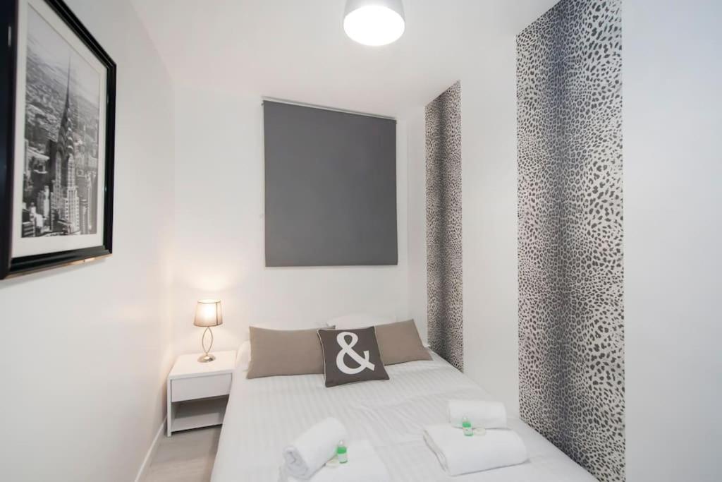 Apartment Rue Saint Denis - 02 Paris