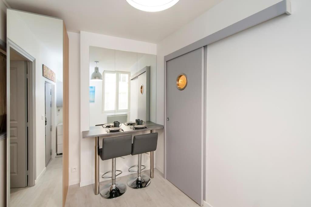 Apartment Rue Saint Denis - 02 Paris